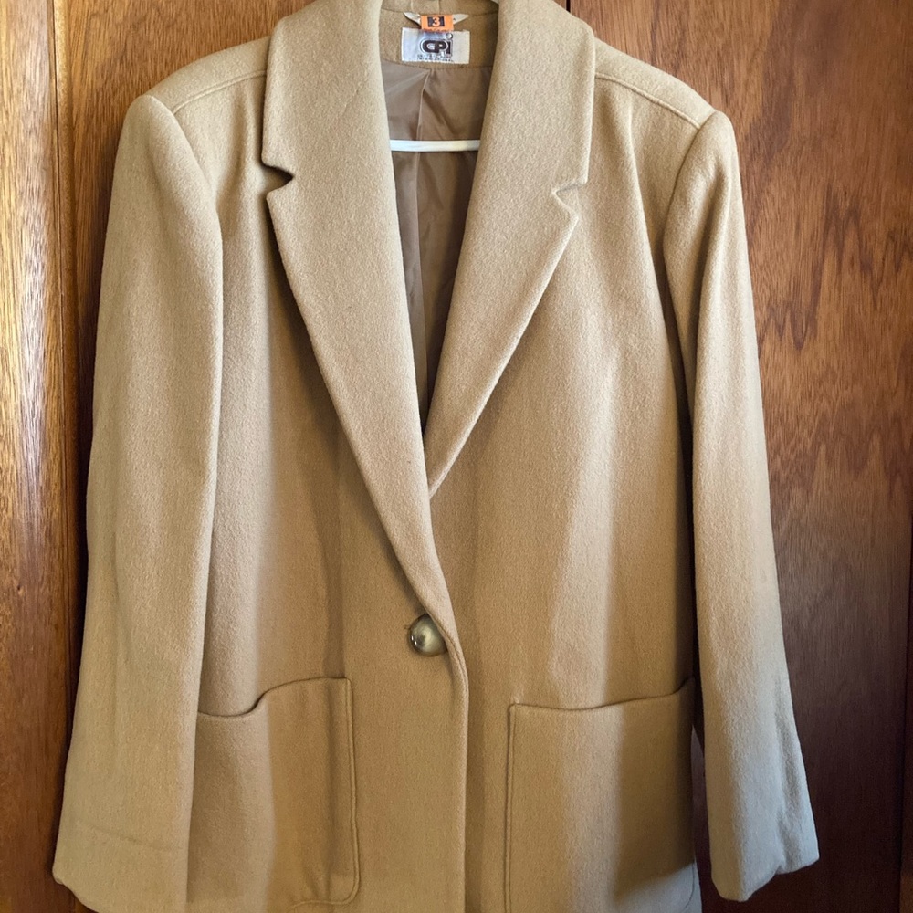 Women’s 80% wool coat, size 16, beige, excellent condition